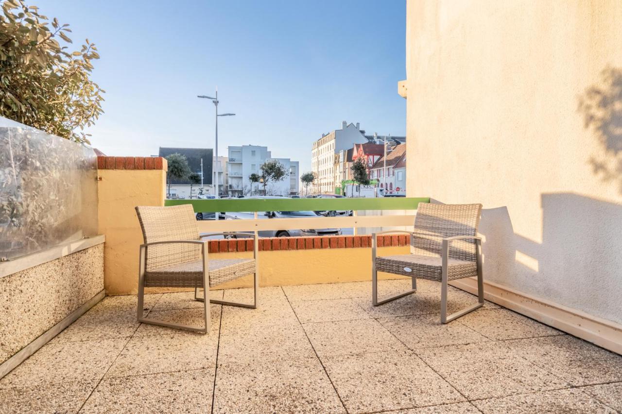 Agreable Appartement Et Terrasse A 2 Pas De La Mer Wimereux Exteriör bild