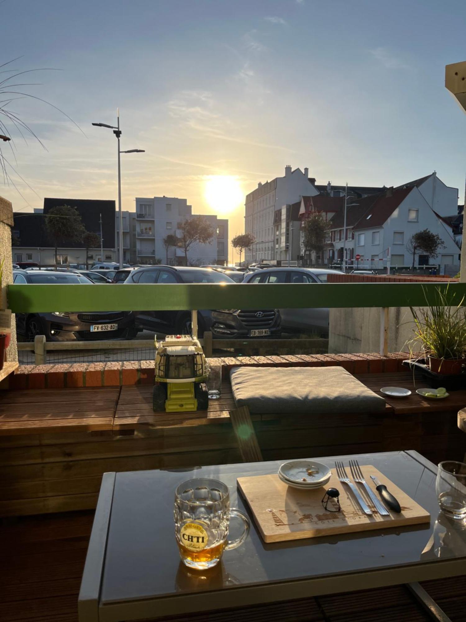 Agreable Appartement Et Terrasse A 2 Pas De La Mer Wimereux Exteriör bild