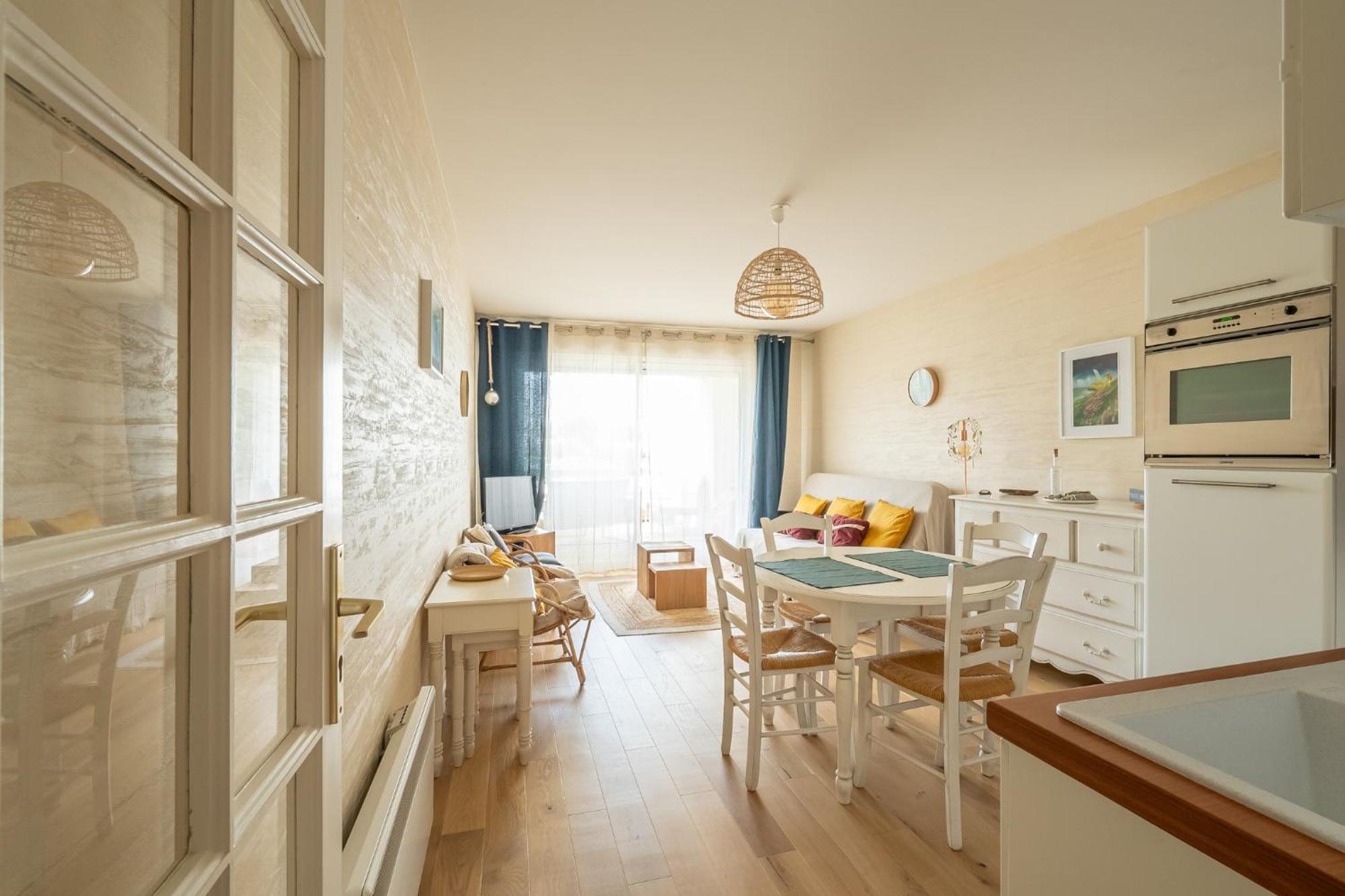 Agreable Appartement Et Terrasse A 2 Pas De La Mer Wimereux Exteriör bild